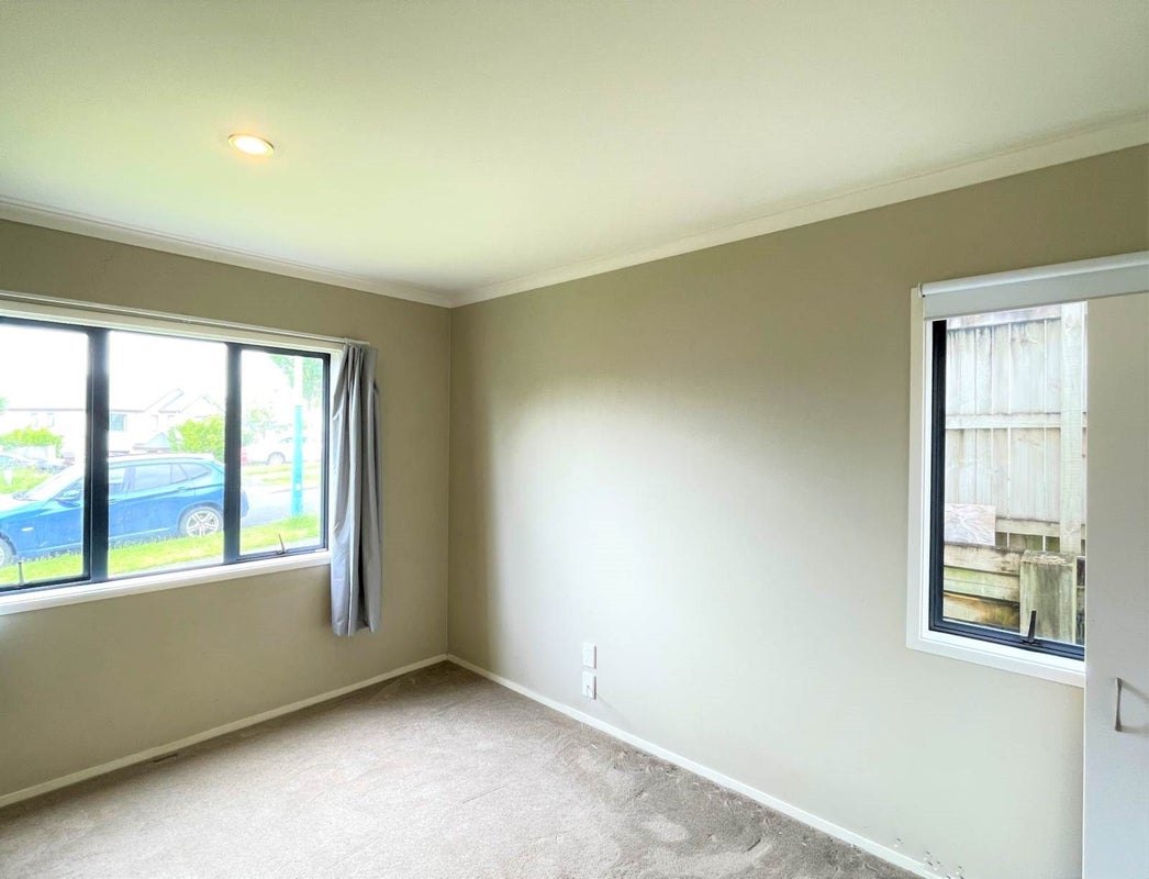 23 Sonoma Crescent, Oteha, Auckland - Carousel 2