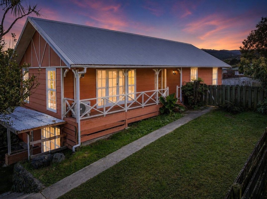 89 Norana Road, Timberlea, Upper Hutt - Carousel 1