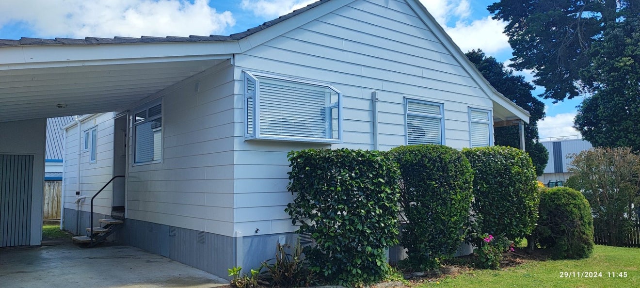 1/1 Tomintoul Place, Highland Park, Auckland - Carousel 2