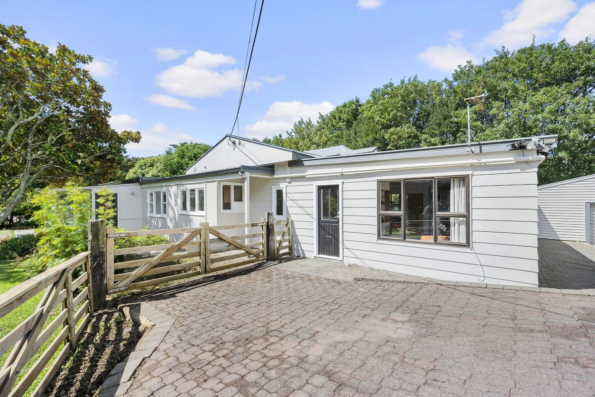 57 Rifle Range Road, Ohariu, Wellington - Carousel 2