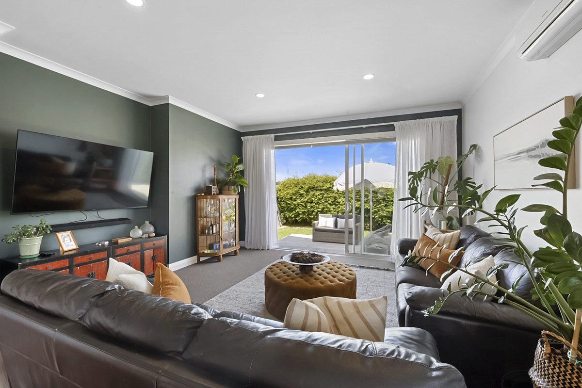 12 Barriball Street, Fitzroy, New Plymouth - Carousel 2