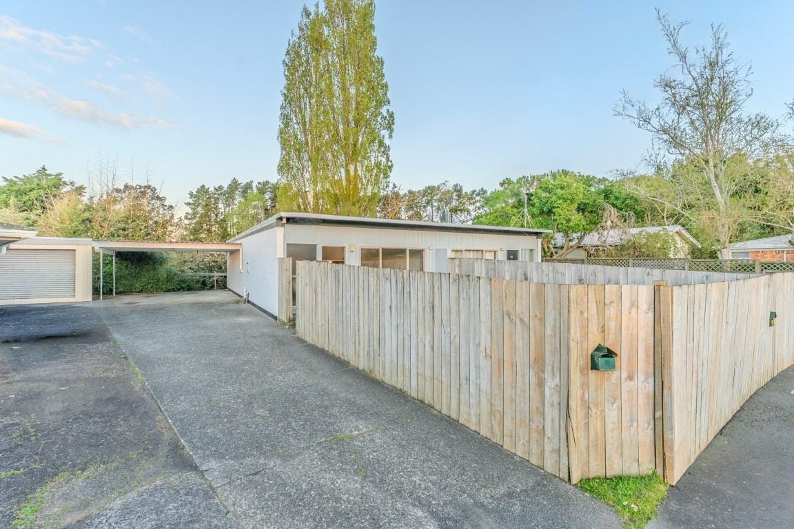 15A Anthony Crescent, Bader, Hamilton - Carousel 1