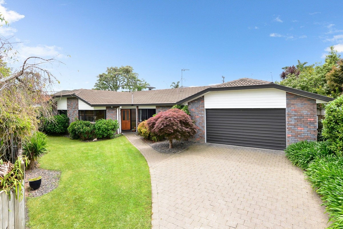 7 Jean Place, Pukete, Hamilton - Carousel 2