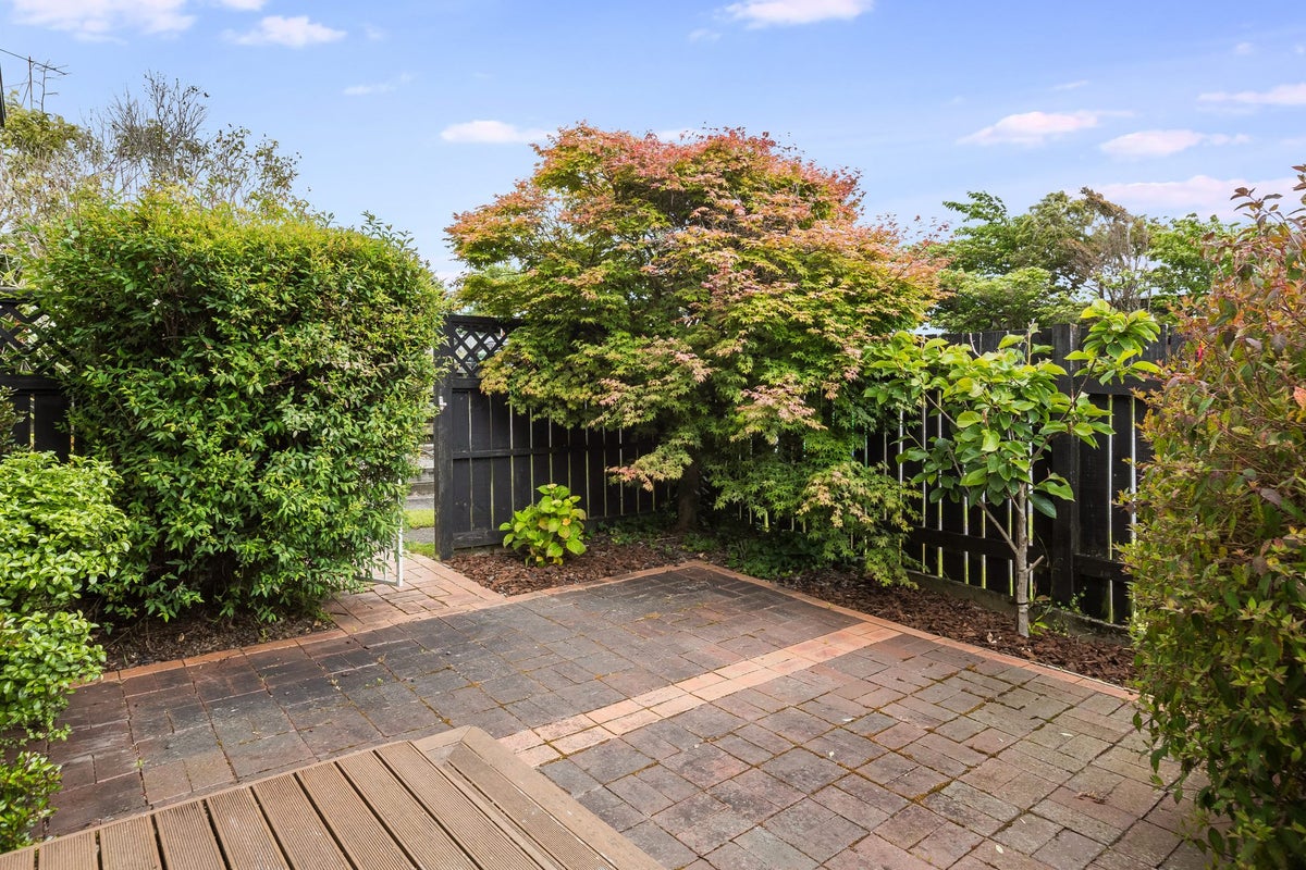 44 Omapere Street, Whitby, Porirua - Carousel 2