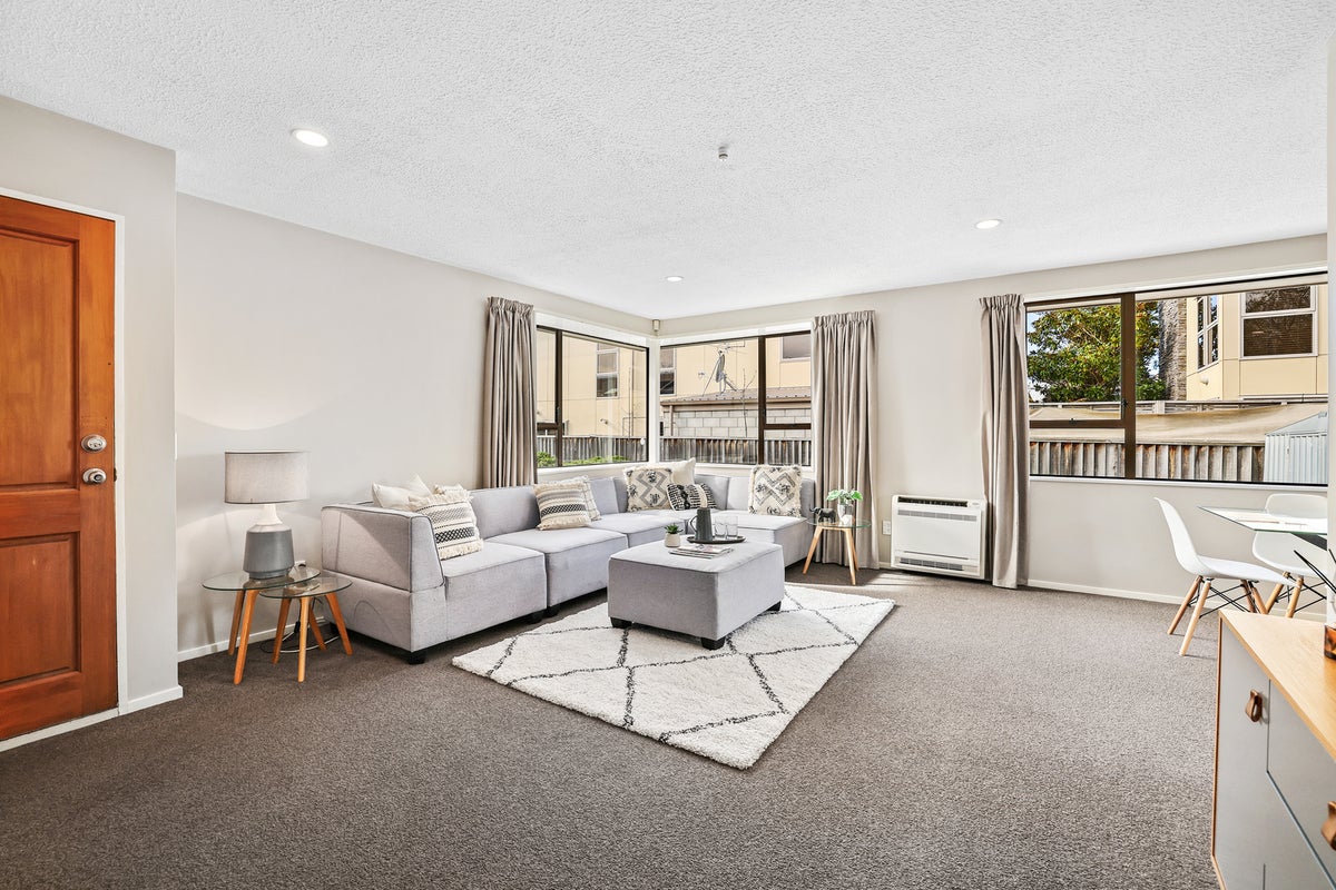 2/100 Purchas Street, Edgeware, Christchurch - Carousel 2