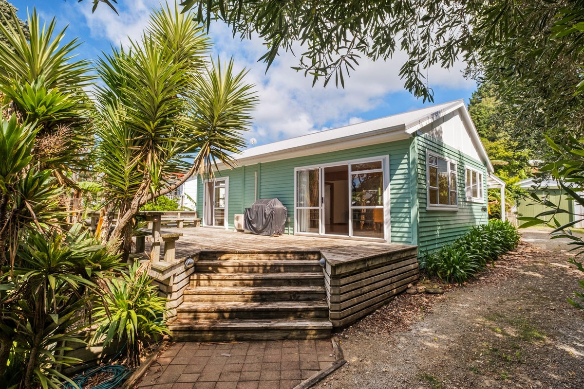 26 Douglas Street, Okitu, Gisborne - Carousel 2