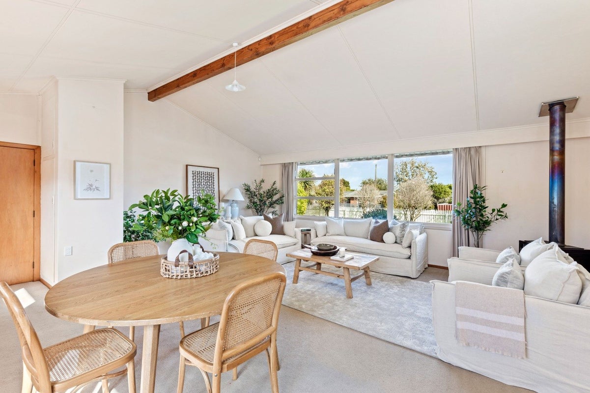 82 Manu Crescent, Upper Vogeltown, New Plymouth - Carousel 2
