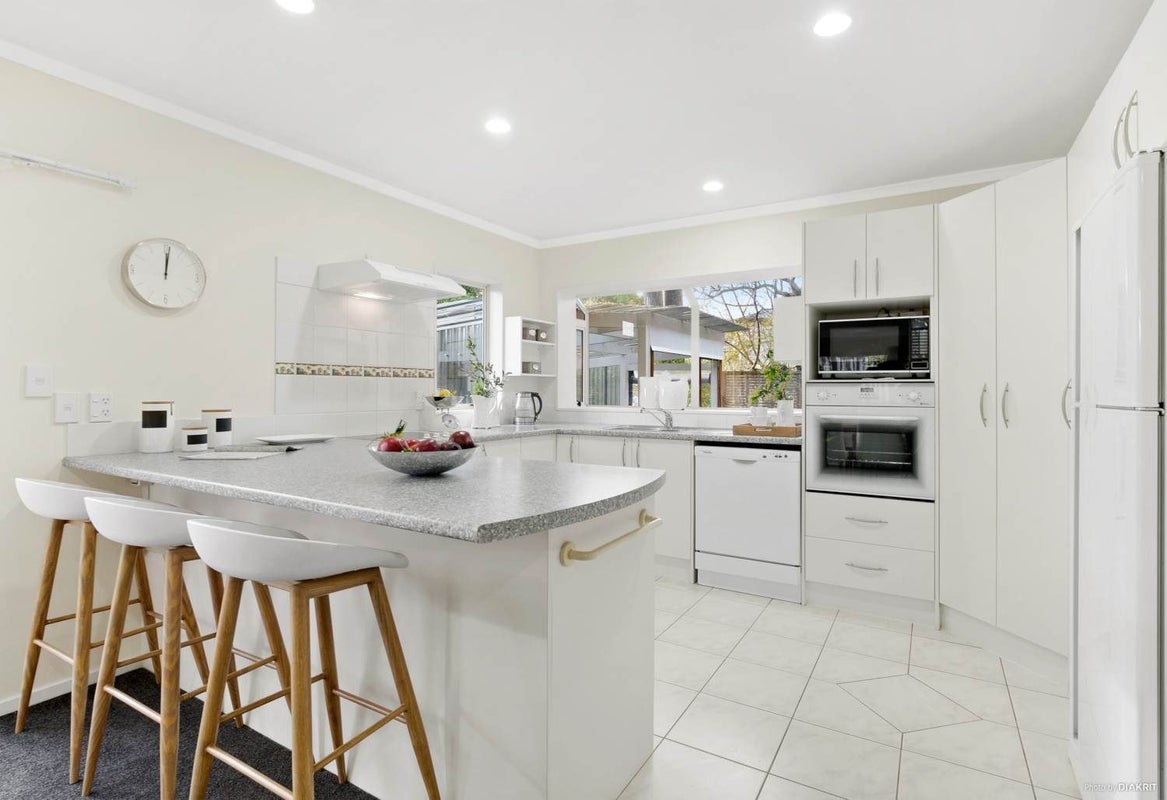 30A Geneva Place, Blockhouse Bay, Auckland - Carousel 2