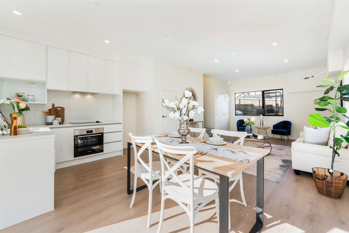 4A Flaunty Place, West Harbour, Auckland - Carousel 1