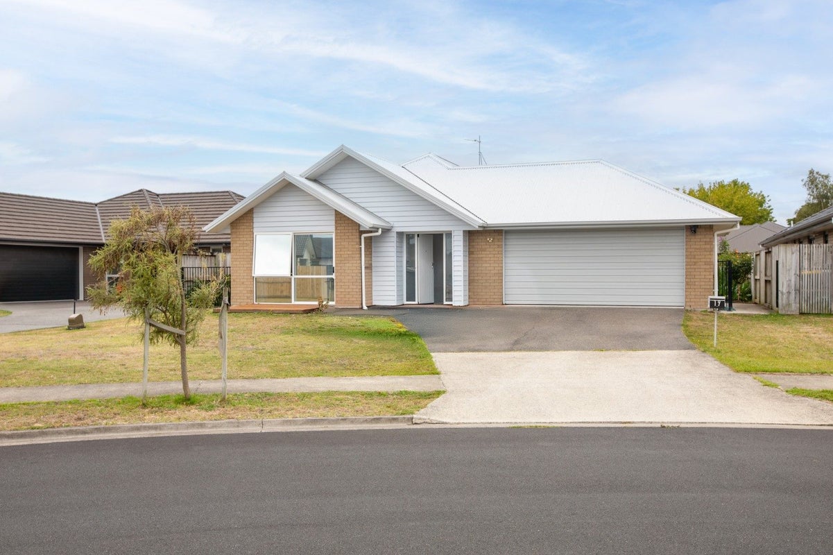 17 Teatree Close, Huntington, Hamilton - Carousel 1