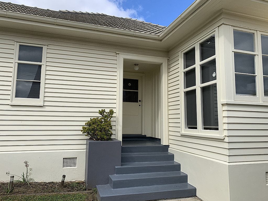 16 Tirotai Crescent, Westmere, Auckland - Carousel 2