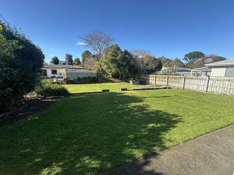 73 Bayly Road, Blagdon, New Plymouth - Carousel 16