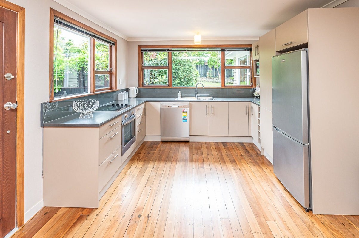 136 Mount View Road, Bastia Hill, Whanganui - Carousel 2