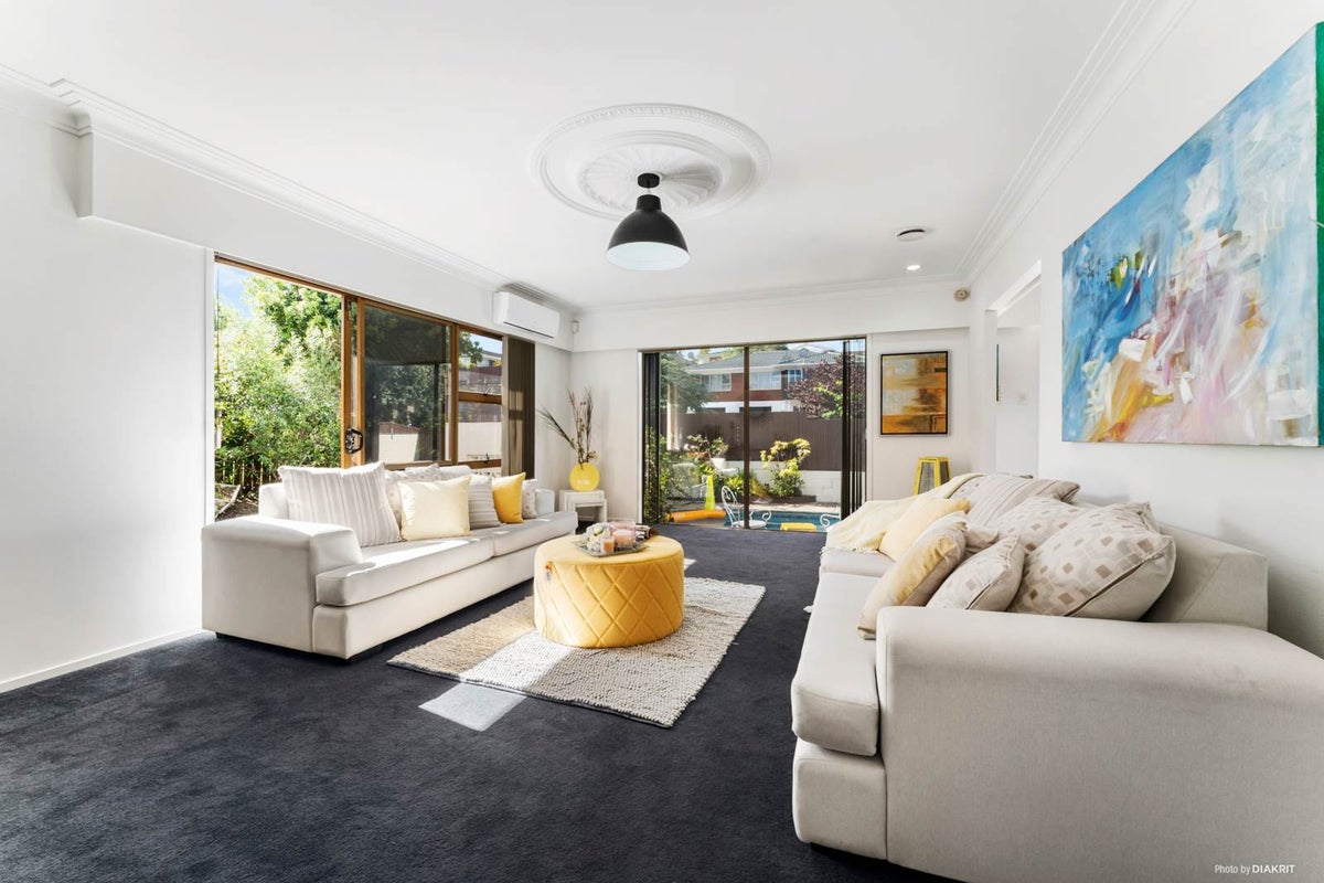 37 Nui Mana Place, Te Atatu South, Auckland - Carousel 2