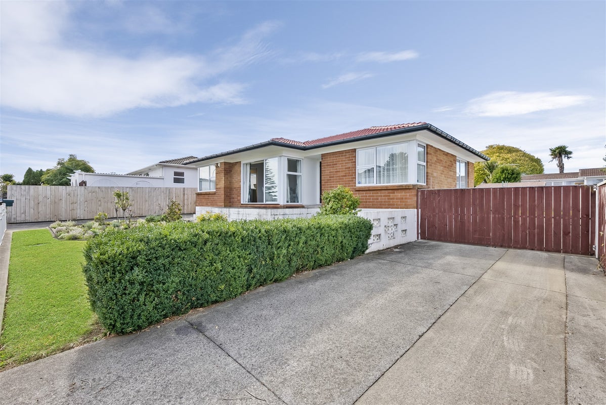 4 Minaret Drive, Bucklands Beach, Auckland - Carousel 2