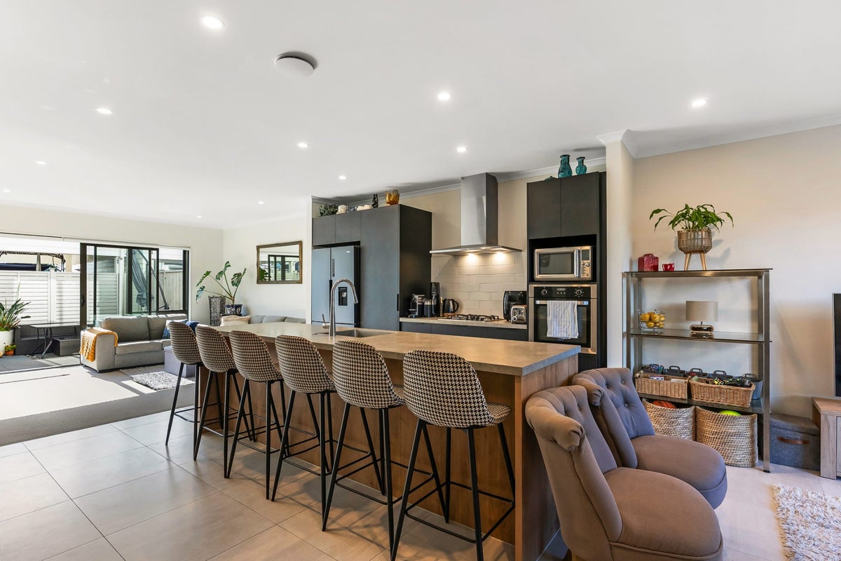 54 Pepene Avenue, Takanini, Auckland - Carousel 2