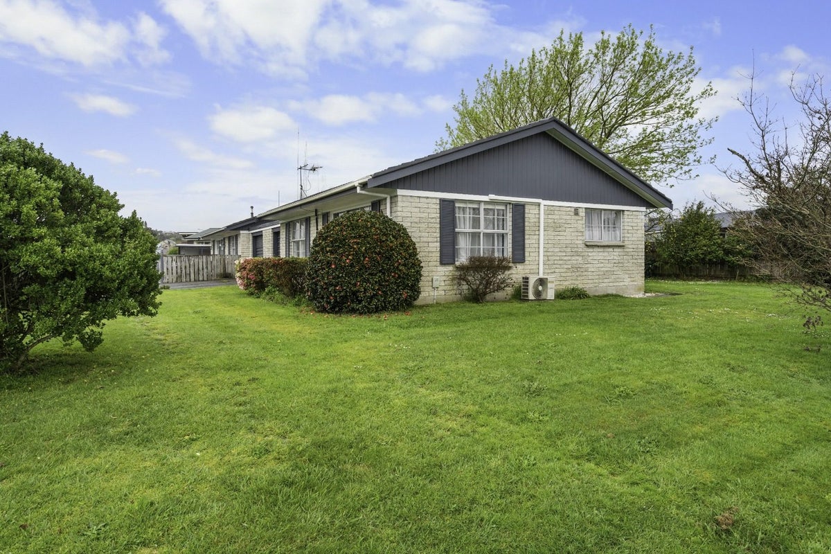34 Bremworth Avenue, Dinsdale, Hamilton - Carousel 2