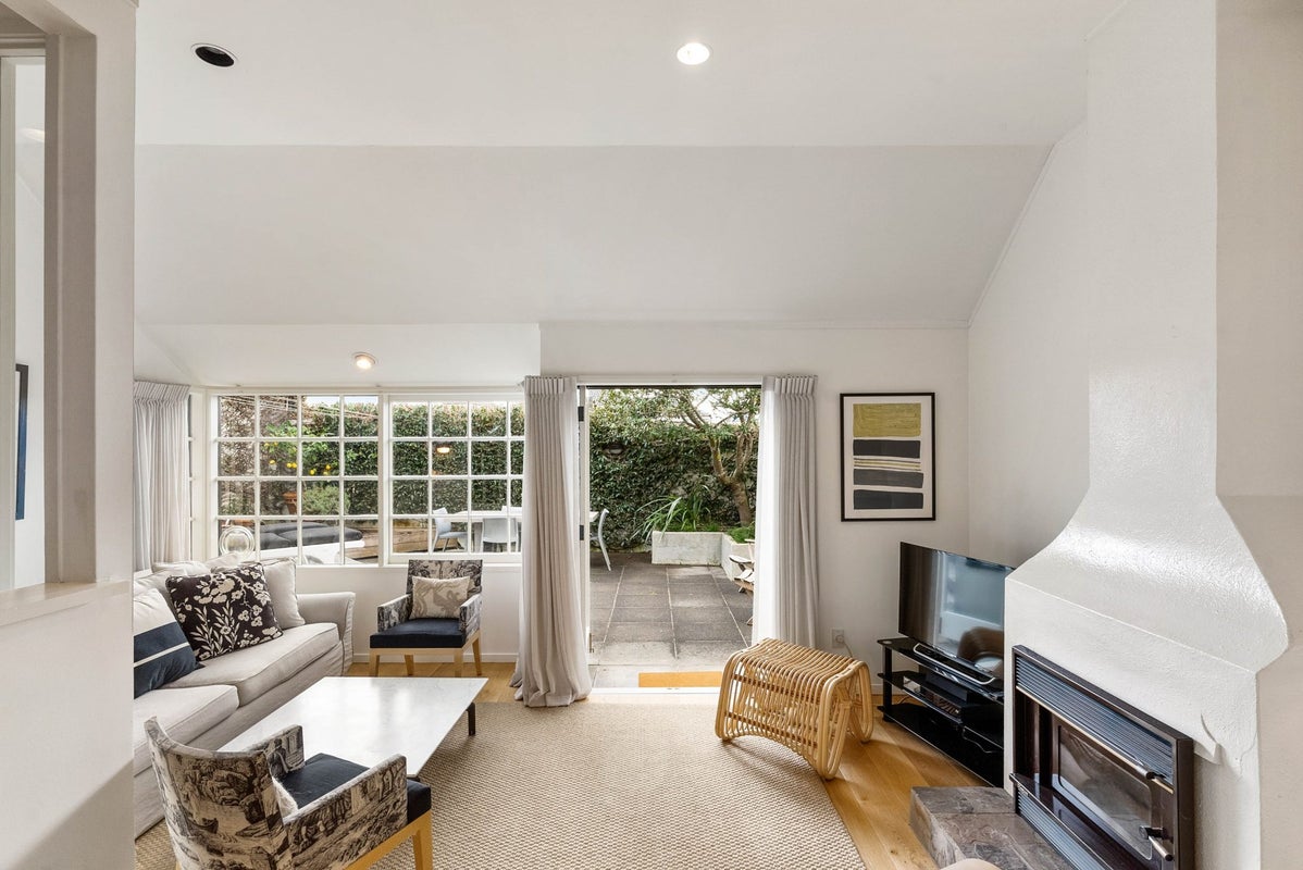 3/107 Orakei Road, Remuera, Auckland - Carousel 2