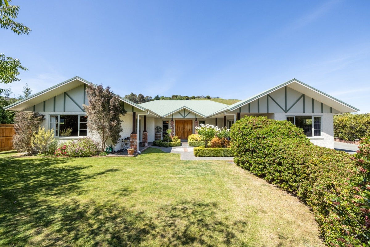129 Kent Terrace, Taradale, Napier - Carousel 1