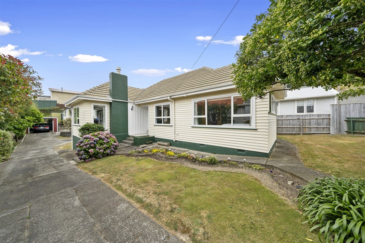 25 Mexted Terrace, Tawa, Wellington - Carousel 17