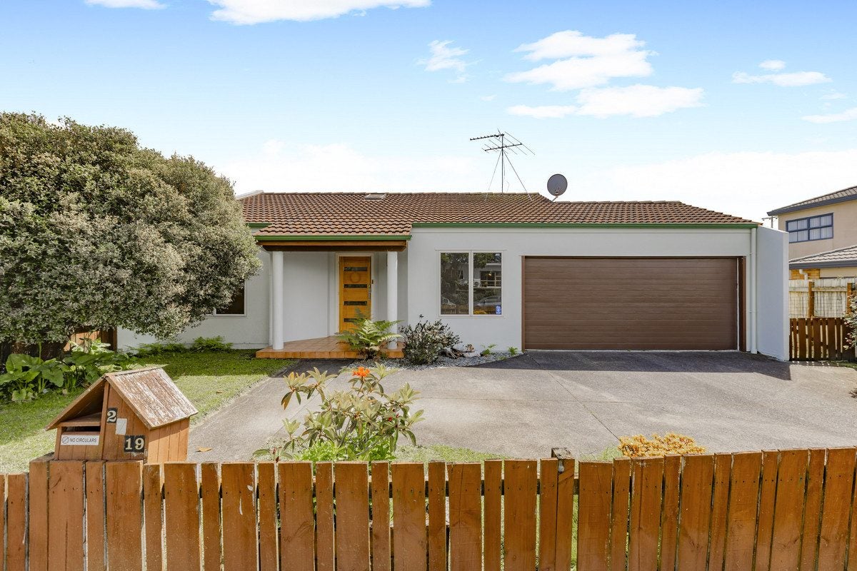 2/19 Riverview Road, Panmure, Auckland - Carousel 1