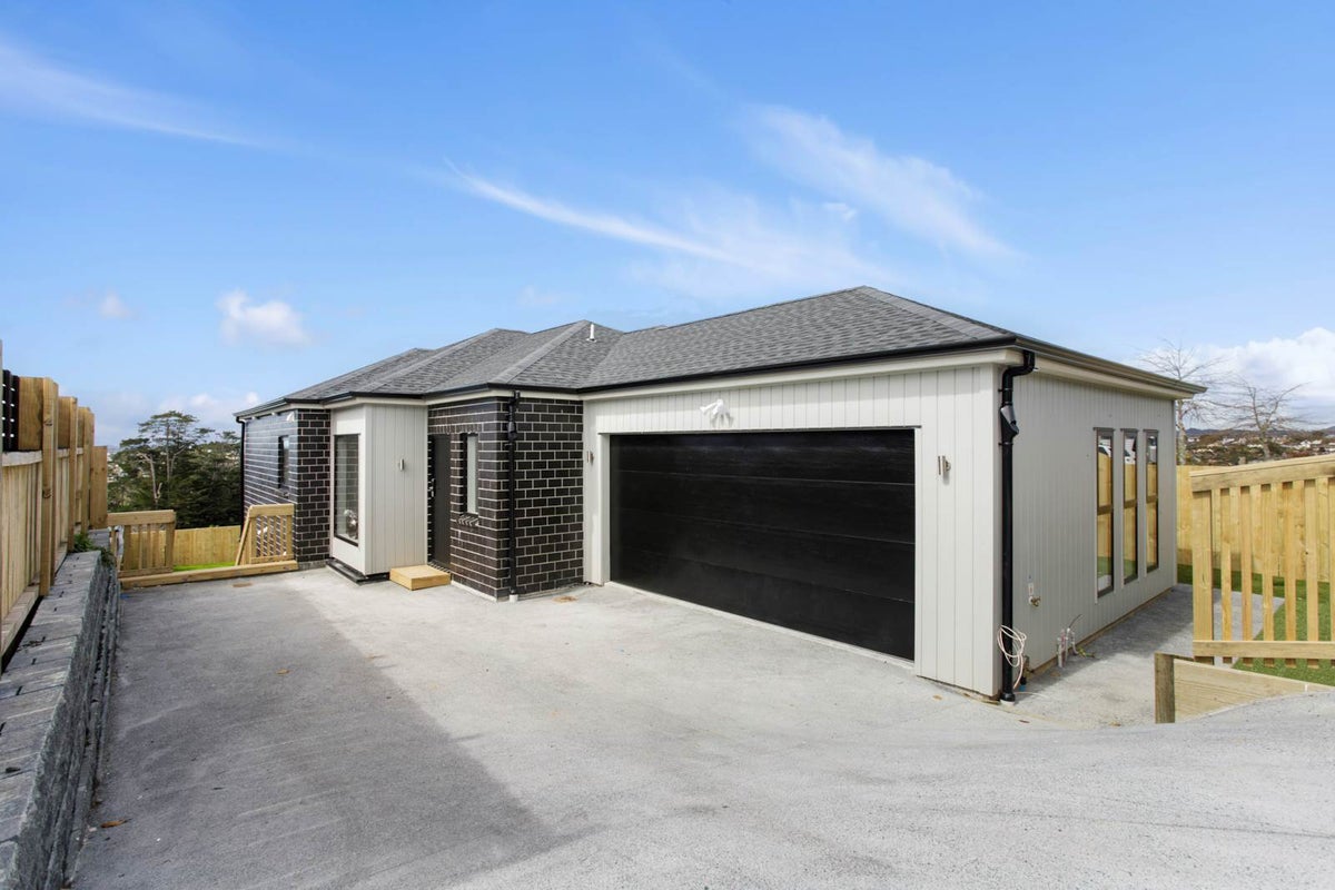 85B Lake Panorama Drive, Henderson Valley, Auckland - Carousel 1