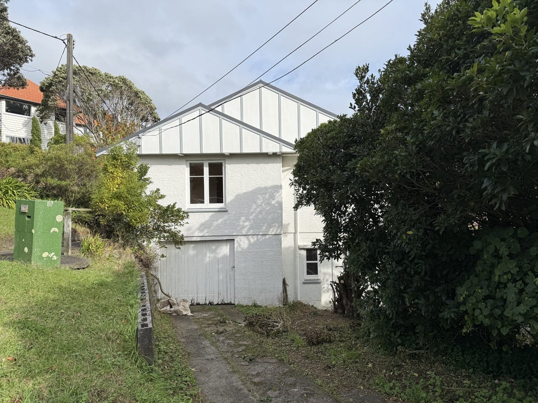 90 Donald Street, Karori, Wellington - Carousel 13