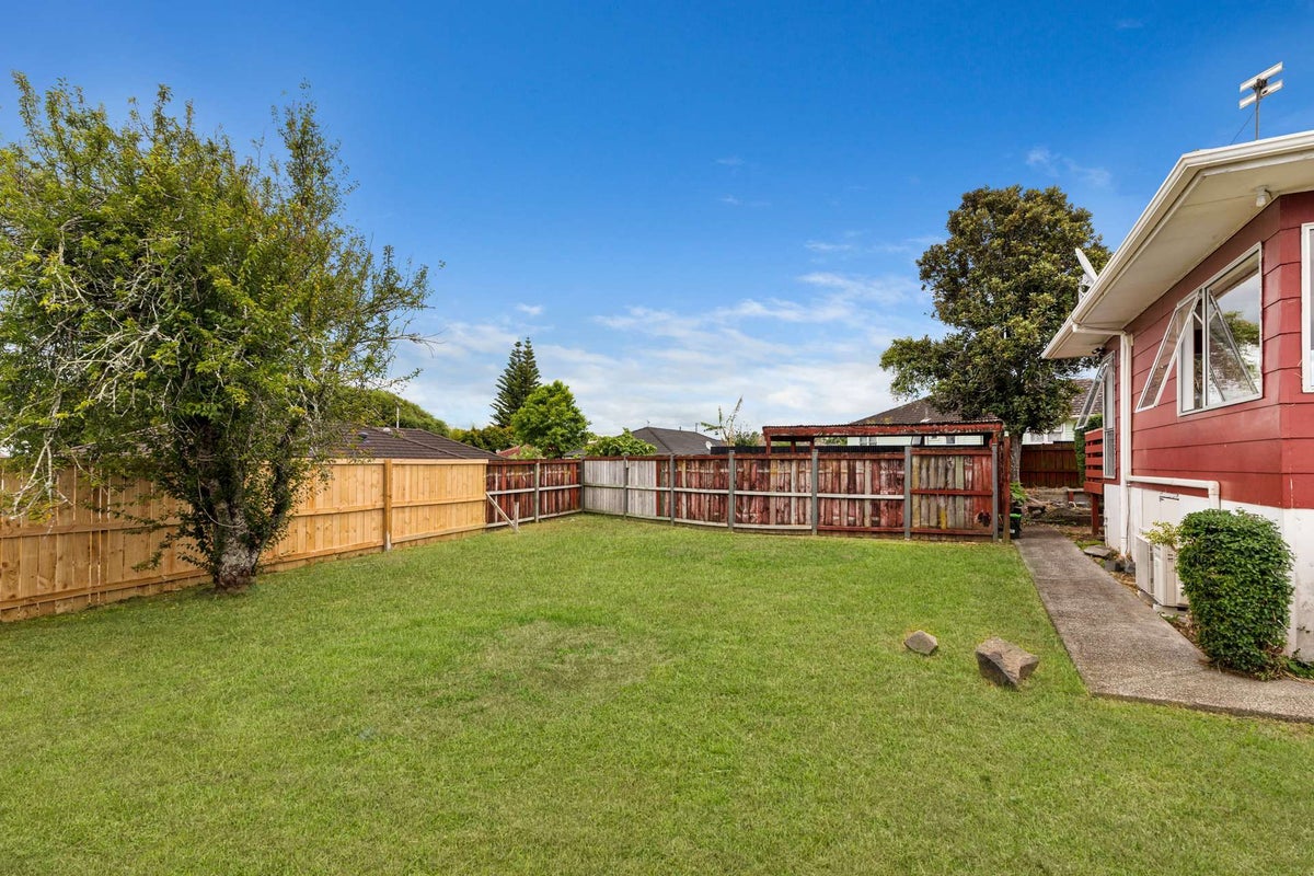 1/25A Tidal Road, Mangere, Auckland - Carousel 2