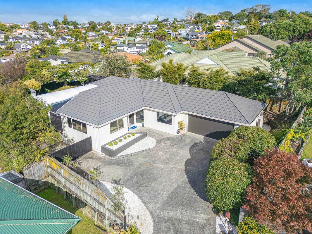 13 Sandpiper Grove, Unsworth Heights, Auckland - Carousel 1