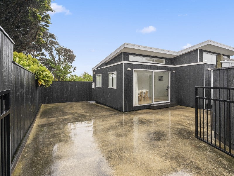 17B Richard Street, Titahi Bay, Porirua - Carousel 1