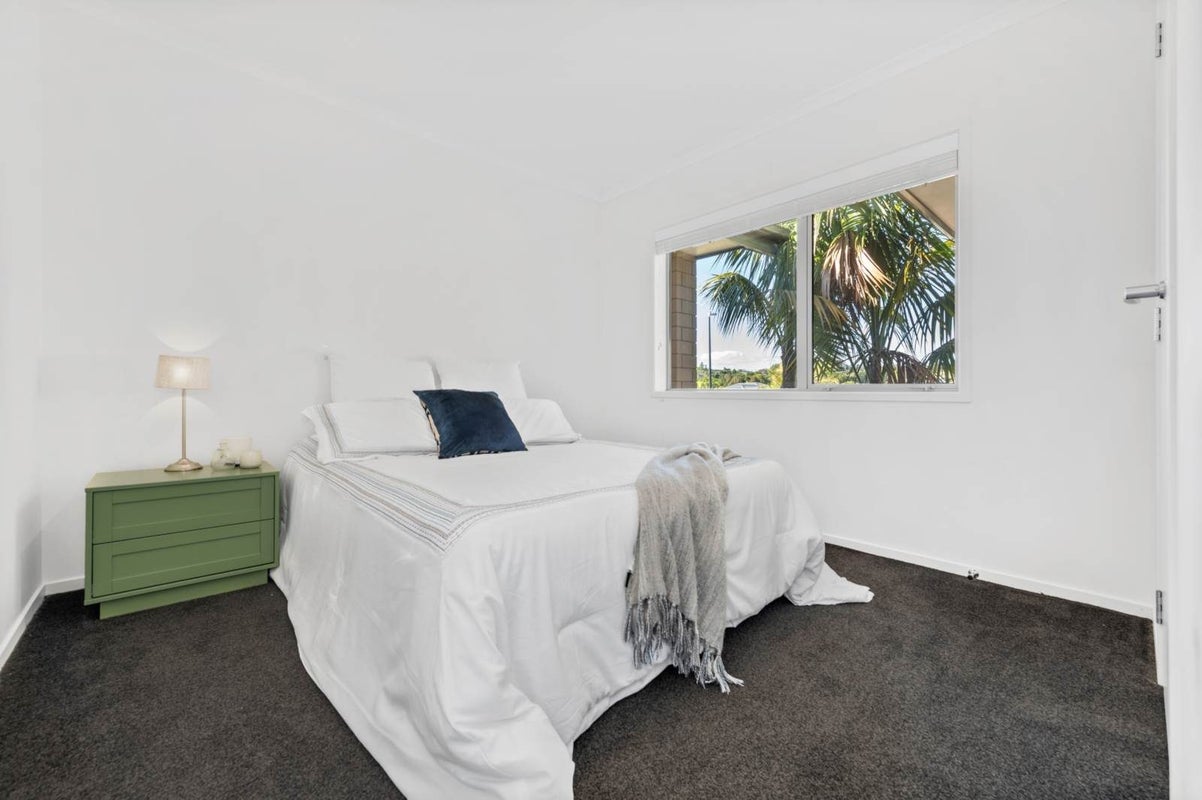 20 Weatherly Drive, Beachlands, Auckland - Carousel 7
