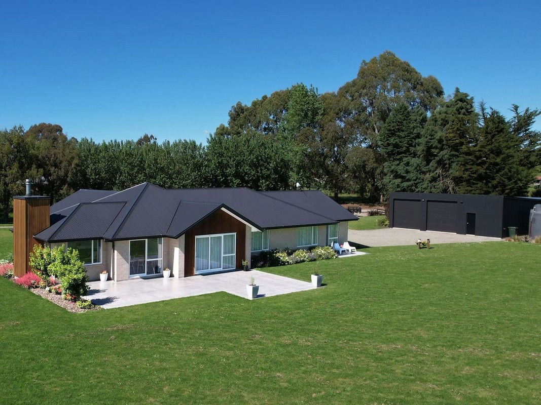 21 Trailview Lane, Weston, Oamaru - Carousel 1
