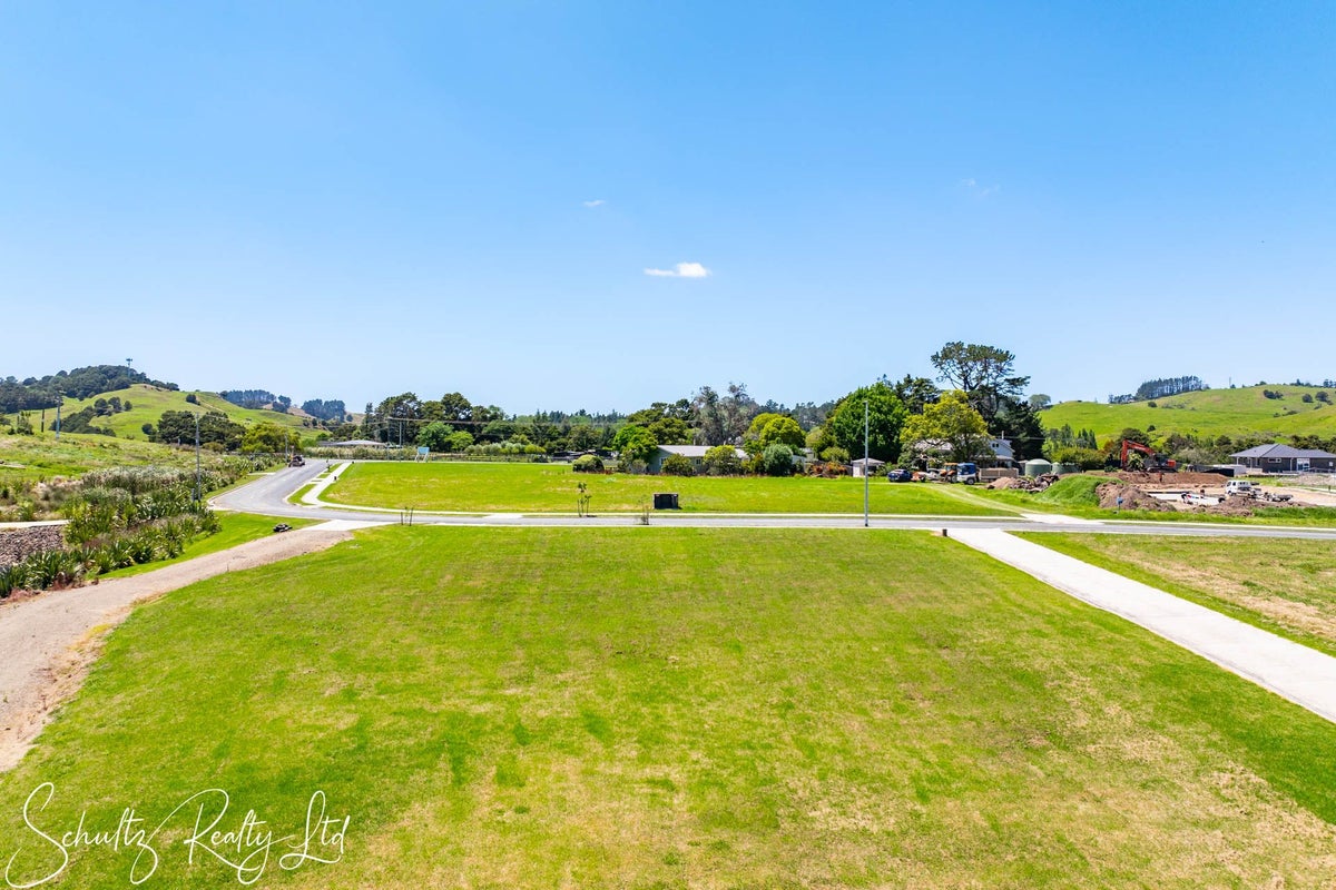 10 Arahanga Road, Paparoa - Carousel 12