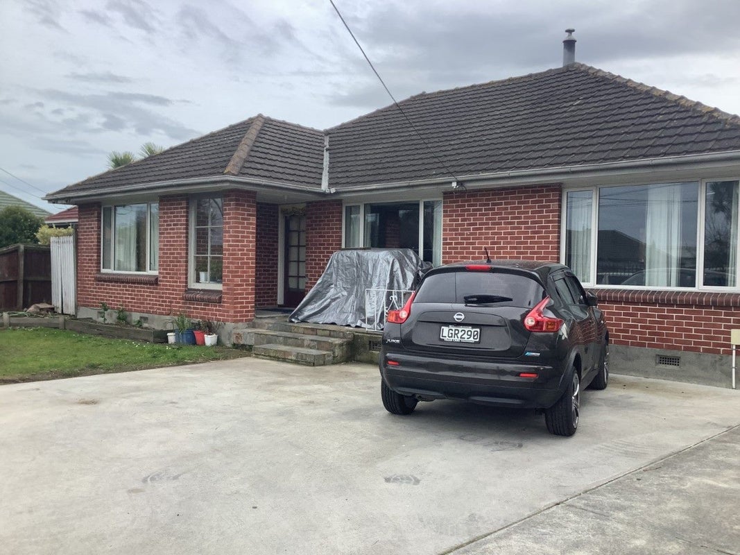13 Morrison Avenue, Northcote, Christchurch - Carousel 1