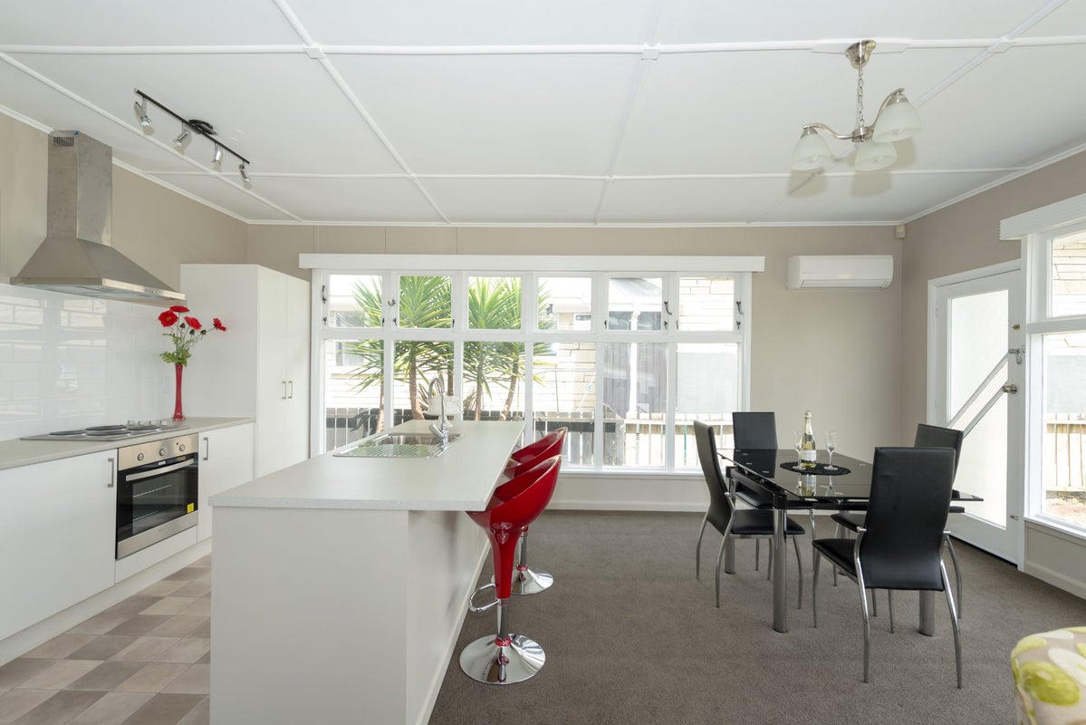 180 Clyde Street, Hamilton East, Hamilton - Carousel 2