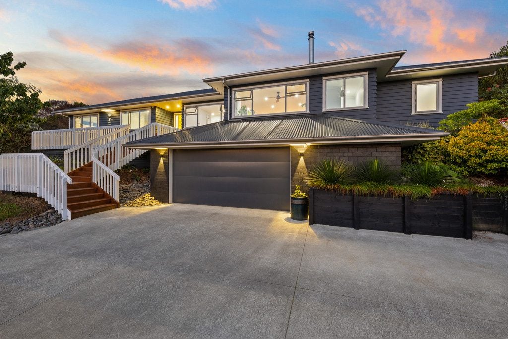 101 Waitakere Road, Waitakere, Auckland - Carousel 1