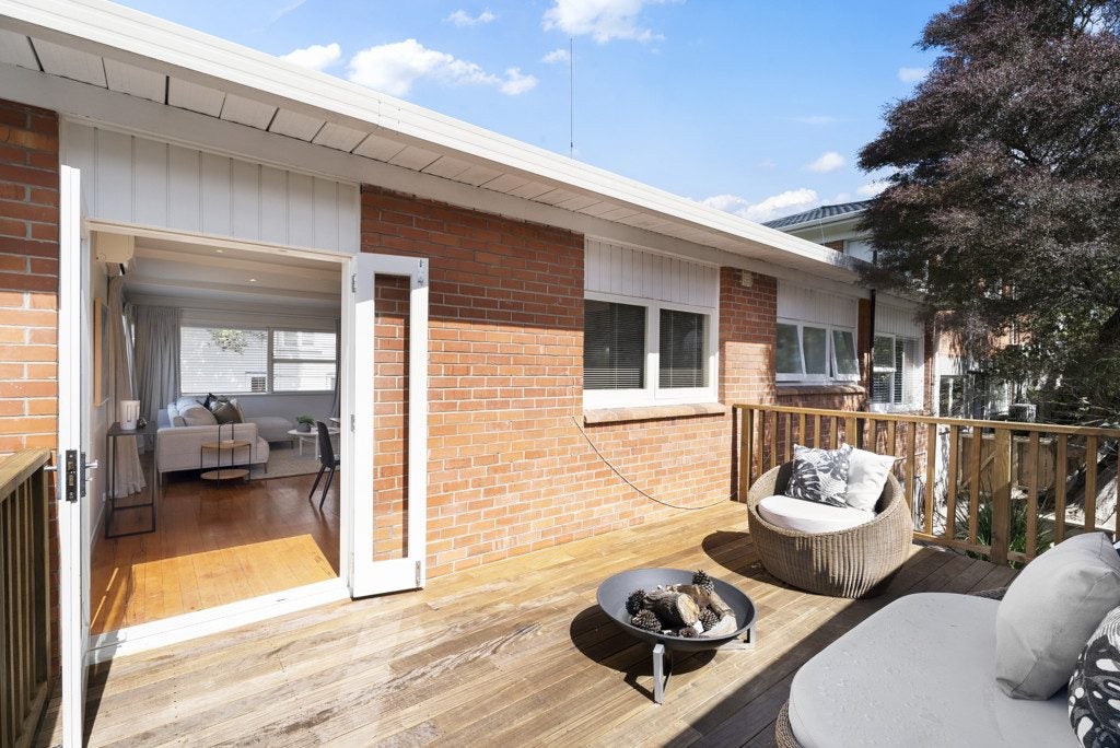 2/165 Queen Street, Northcote Point, Auckland - Carousel 2