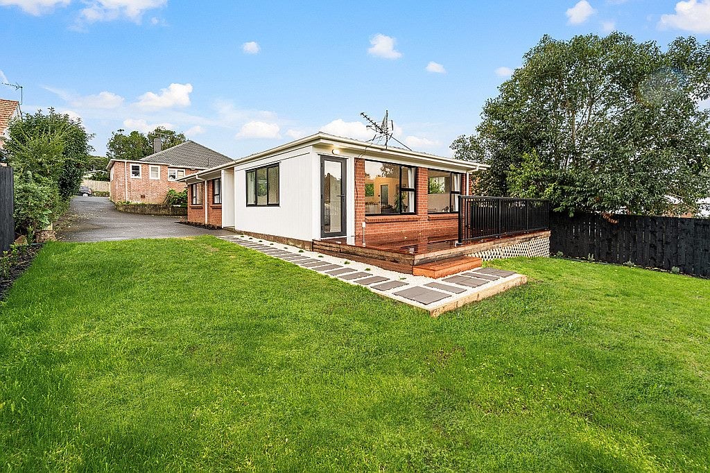 569B Mount Albert Road, Royal Oak, Auckland - Carousel 1