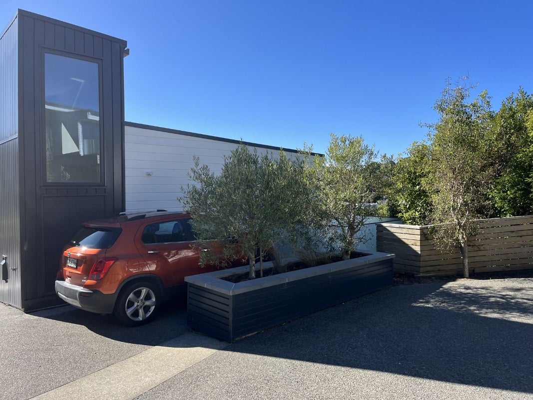 B1/12A QUETTA ST, NGAIO, WELLINGTON - Carousel 2