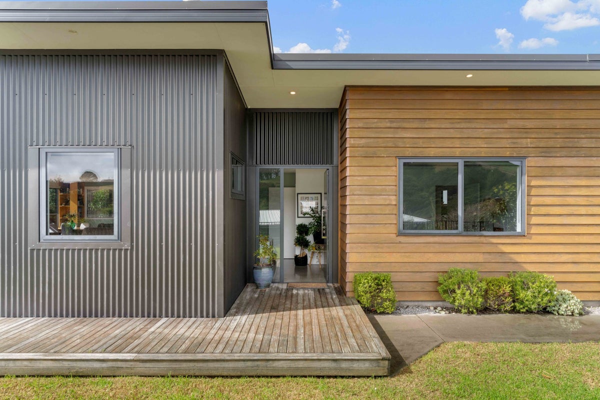 113 Te Tutu Street, Whangamata, Thames-Coromandel, Waikato - Carousel 2