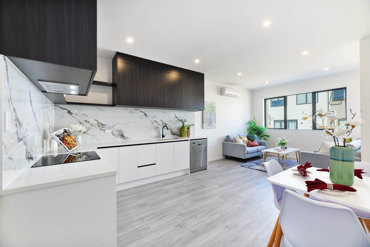 17E Ranch Avenue, Beach Haven, Auckland - Carousel 2