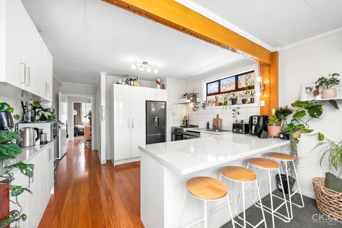 2 Churton Crescent, Taita, Lower Hutt, Wellington - Carousel 2