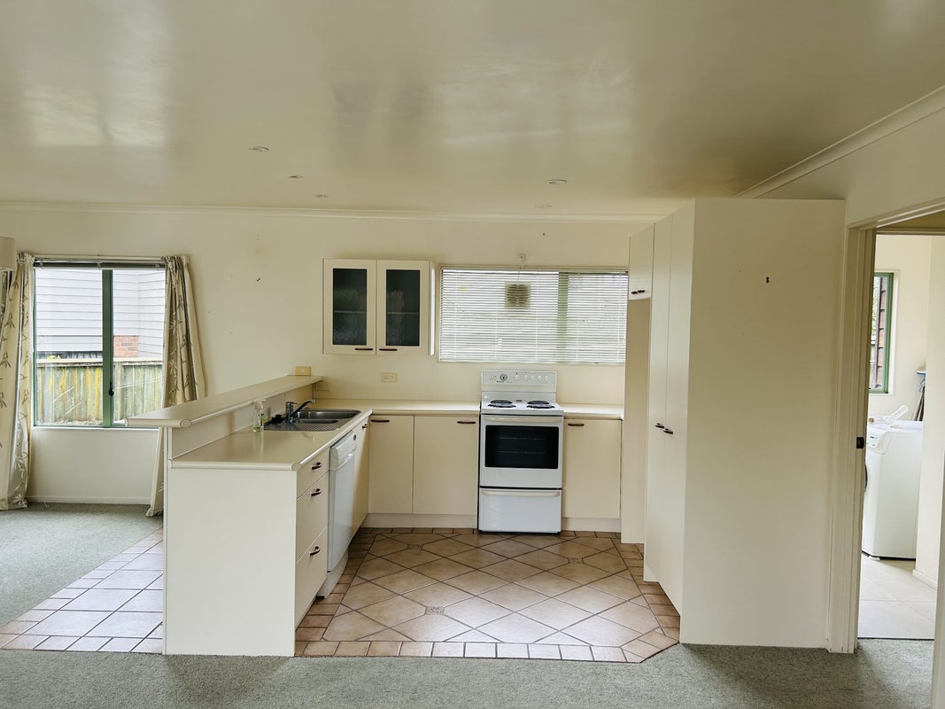 2/62 Salisbury Road, Birkdale, Auckland - Carousel 2
