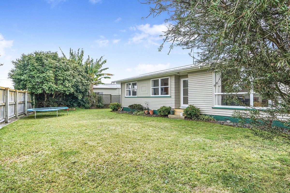 3 MacDonald Road, Glenview, Hamilton - Carousel 1