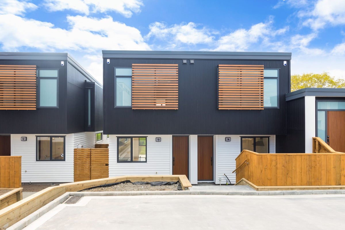 9 Mokopiko Court, Beach Haven, Auckland - Carousel 1