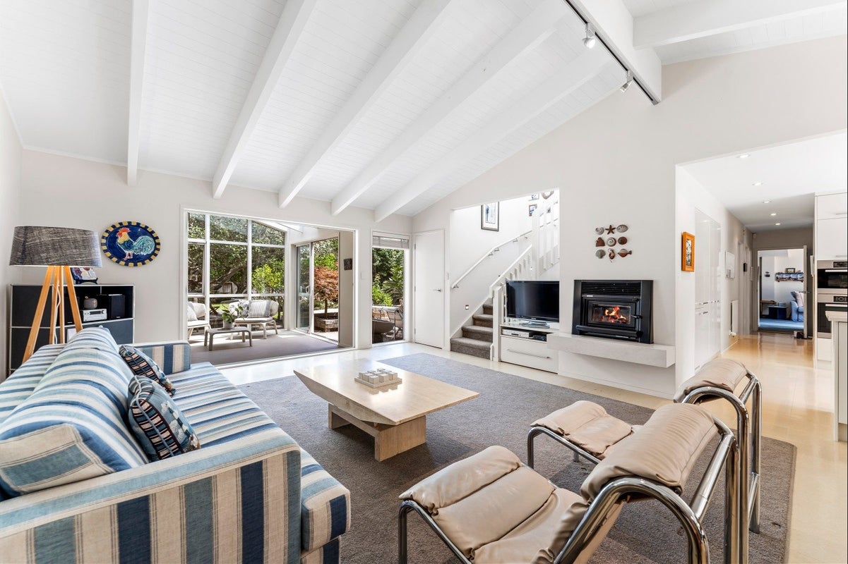 9 Grand View Road, Leigh, Rodney - Carousel 2