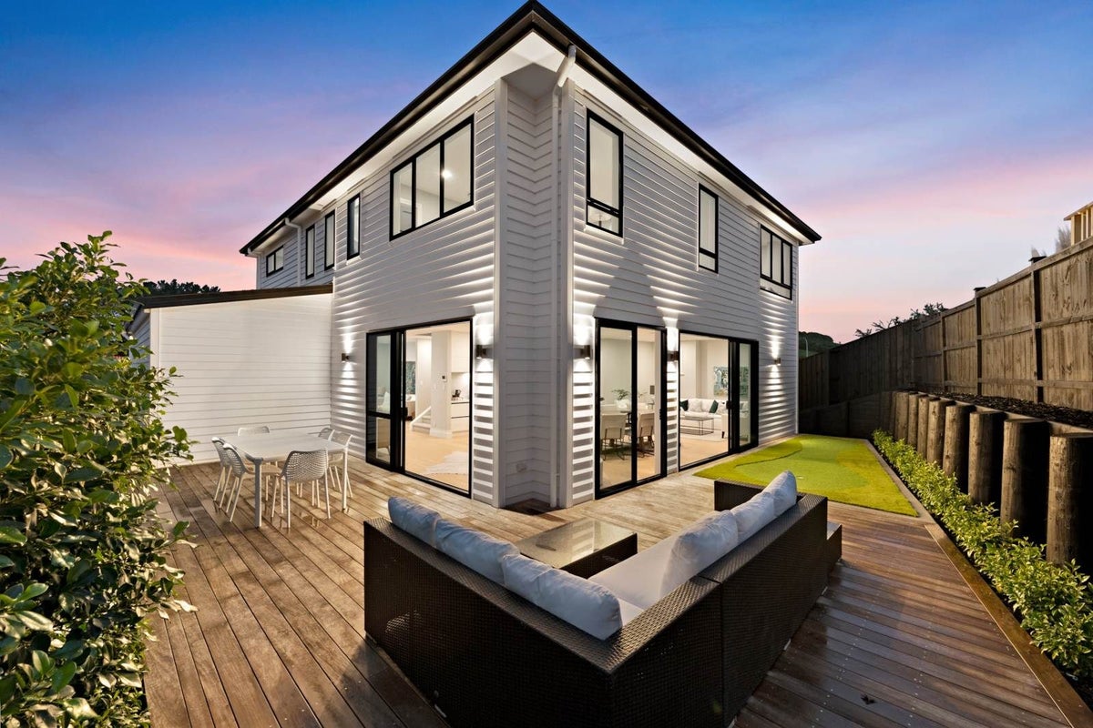 65 Rathmullen Place, Pinehill, Auckland - Carousel 2