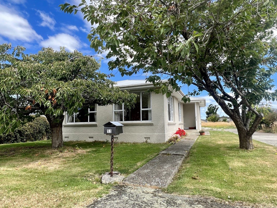 52 Paterson Street, Grasmere, Invercargill - Carousel 2