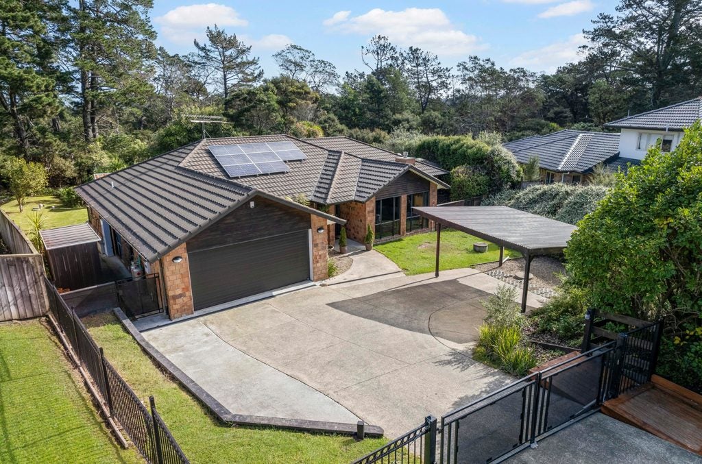 40 Shelter Drive, Greenhithe, Auckland - Carousel 1