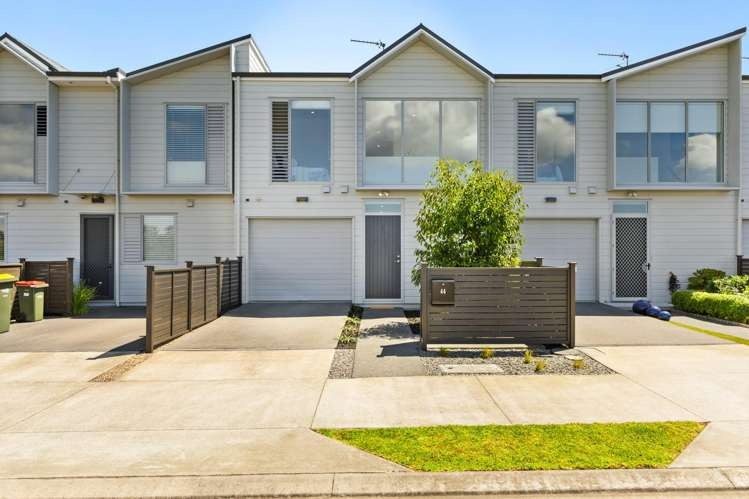 44 Owen Chapman Drive, Red Beach, Whangaparāoa - Carousel 1